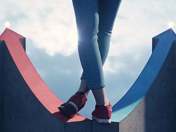 Pfeile mit Menschenbeinen