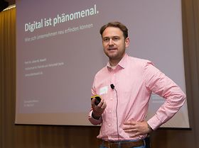 Prof. Dr. Julian Kawohl