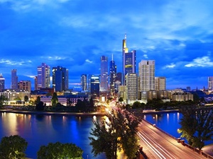 "Grundbesitz Europa" kauft in Frankfurt und Paris ein