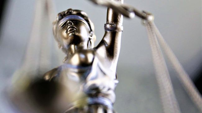 Recht_und_Urteil_Justitia_Figur_Detailaufnahme