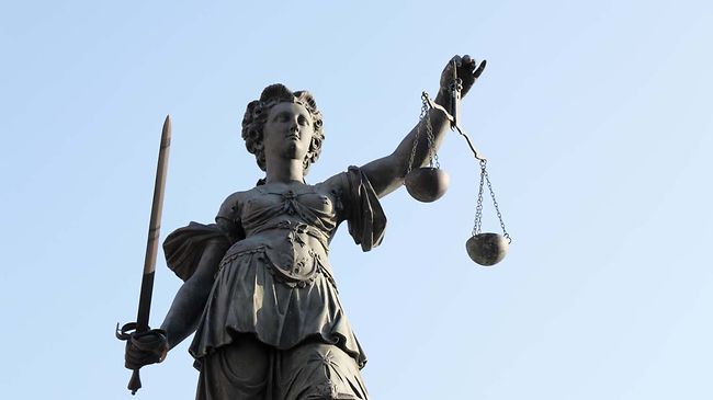Recht_und_Urteil_Justitia_Statue_Nahaufnahme
