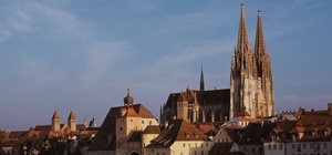 Kirchliches Arbeitsrecht: Drei bayerische Diözesen lenken ein