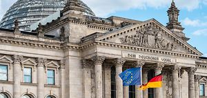 Regierung_Reichstagsgebaeude_Bundestag_Europa_Deutschland