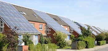 Reihenhäuser mit Solarzellen