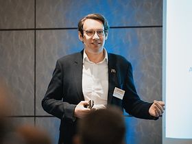 Reporting und Konsolidierung: Philipp Claussen