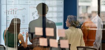 Reporting_DataAnalytics_Team_Dashboard_Meeting