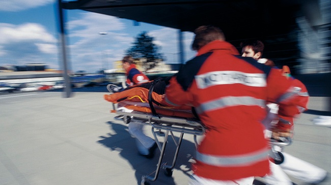 Plötzlicher Herztod nach Schwitzkasten als Arbeitsunfall anerkannt