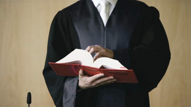 Amtsgerichtsdirektor mit Besoldungsklage erfolglos