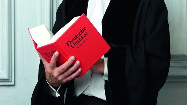 Richter im Gerichtssaal