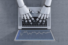 Roboter Hände tippen auf Laptop