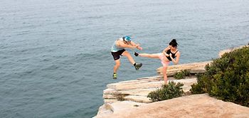 Rücktritt Fehltritt Kampf Kick