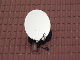 Satelittenschüssel Dach 