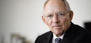 Wahlprogramm der Union: Schäuble kündigt Soli-Abbau an