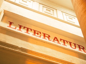 Schriftzug Literatur