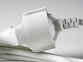 Schukostecker in Verlaengerungskabel