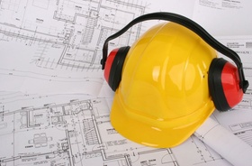 Schutzhelm mit Gehörschutz für Bau