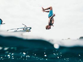 Sommer Meer Boot Yacht Sprung Schwimmen