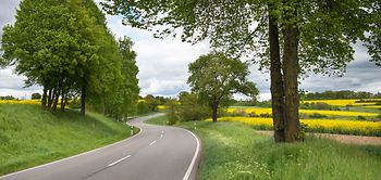 Strassen_Landstrasse_Kurvenverlauf