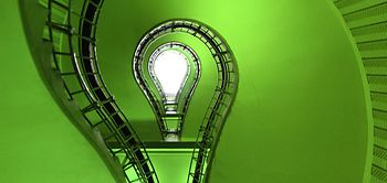 Glühbirne Form Treppenhaus Treppen grün