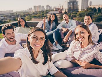 Studenten Studierende Großstadt Dachterrasse Workshop