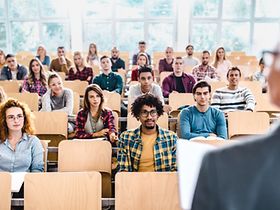 Studenten Vorlesung Auditorium Professor