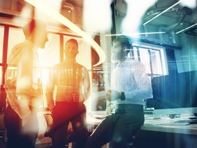 Synergie Synergieeffekt Männer Immobilien Büro