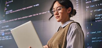 Systeme_Softwareentwicklung_Codeanalyse_Laptop