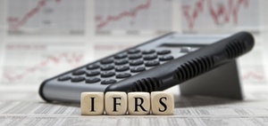 IASB veröffentlicht Änderungen an IAS 8 und IAS 1