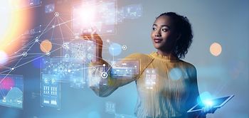 Transformation Analyse Bildschirm Frau Tablet Strategie