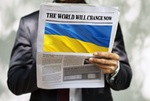Ukraine Flagge Zeitung "The world will change now"