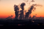 Umweltverschmutzung im Sonnenaufgang