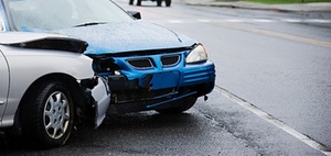 Straßenverkehr: Unfall beim Ausparken – wer haftet?
