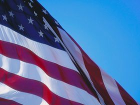 USA Flagge weht im Wind