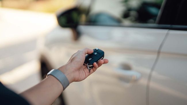 Verkehrsrecht_Autoschlüssel_in_Hand_2