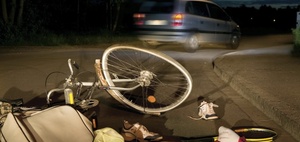 Haftung des Pkw-Fahrers bei Sturz eines Radfahrers ohne Kontakt