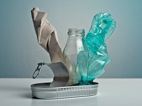 Tin of canned filled of recyclable products,easily available at sea or on the beaches due to ecologi