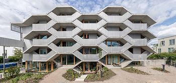 Wabenhaus_von außen