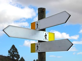 Weggabelung, Wegweiser