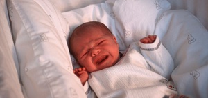 Babybettwäsche und Babysafe für eine Hartz IV-Bezieherin