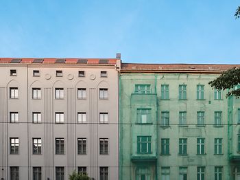 wohnfassade_bestand_sanierung_geruest_netz