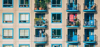 Wohnhaus Balkone Nachbarschaft