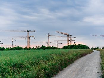 wohnquartier_baustelle_kranlandschaft