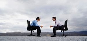 BGM-Studie: Mitarbeiter wollen weniger sitzen